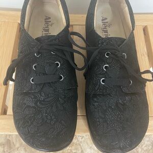 Alegria Kim-676 Women's size 39 Black Lace-Pattern  Comfort Oxford